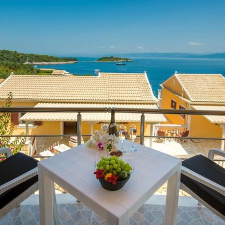 Villa Avgerini Paxos Gáiosz Kültér fotó