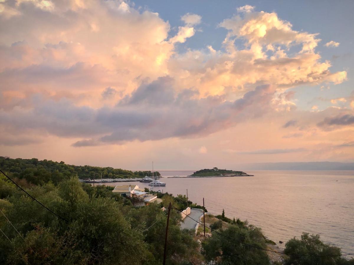 Villa Avgerini Paxos Gáiosz Kültér fotó