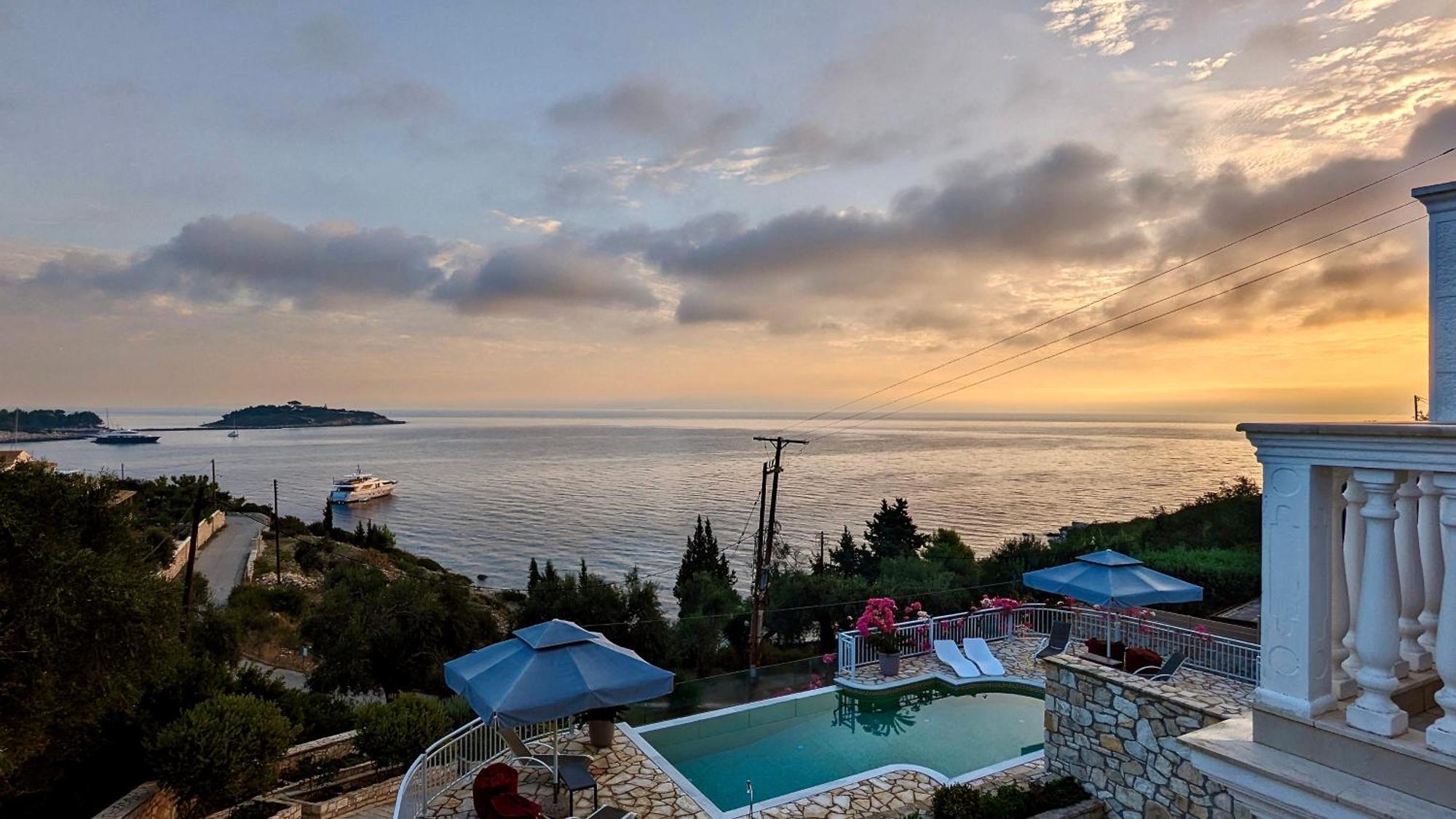 Villa Avgerini Paxos Gáiosz Kültér fotó